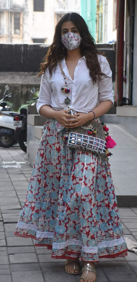 Long Skirt Outfits Indian, Nupur Sanon, Printed Skirt Outfit, 2023 Fashion Trends, Western Wear Outfits, Long Skirt Outfits, Desi Fashion Casual, Casual Indian Fashion, Bollywood Outfits