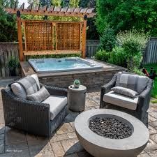 Hot Tub Surround Backyard, Backyard Hottub Area, Hot Tub Privacy Ideas, Hot Tub Ideas Backyard, Yard Zen, Bayou House, Themed Backyard, Cocktail Pool, Backyard Fountain