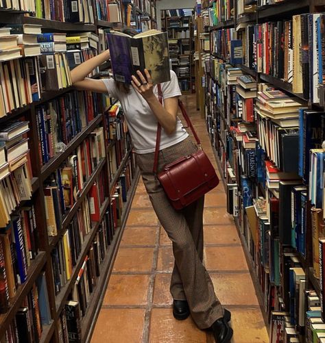 Book Store Photos, Book Store Pictures, History Books Aesthetic, History Girl Aesthetic, Reading The Secret History, Library Pics, Librarian Core, Editor Aesthetic, A Secret History