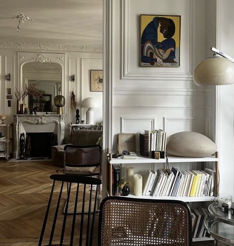 Paris Apartment Balcony, Vintage Paris Interior Design, Paris Haussmann Apartment, Paris Apartment Aesthetic Interior, Apartment In Paris Interiors, Museum Apartment Aesthetic, French Room Design, Paris House Interior, Apartment Aesthetic Paris