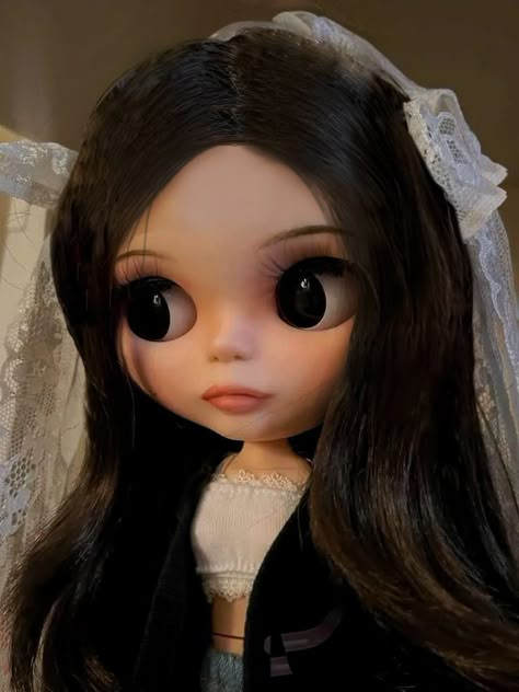 Blythe Dolls Mexican, Doll Icon, Doll Pfp, Army Wives, Doll Aesthetic, Halloween Wallpaper Iphone, Face Reveal, Aesthetic People, Doll Parts