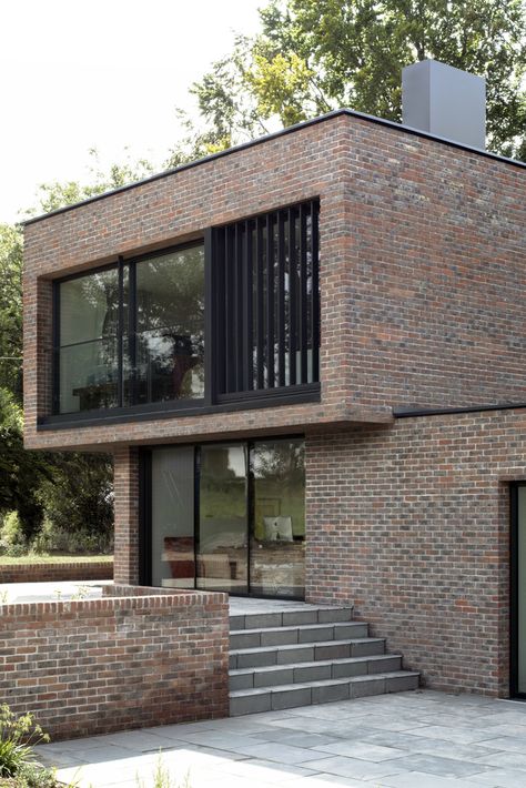 One Floor House Design, Modern Brick House Exterior, 2 Floor House, Modern Brick House, Brick House Designs, Brick Face, House Outer Design, Brick Exterior House, Brick Architecture