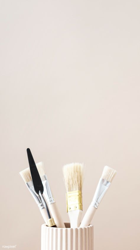 Brush Photography, Art Tools Aesthetic, Paint Brushes Wallpaper, Painting Brush Aesthetic, Paint Brush, Painting Brushes Photography, Pink Paint Brush Aesthetic, Html Color Codes, Social Media Art