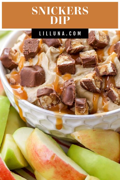 Once you try this brown sugar & cream cheese Snickers Dip, you'll never want to eat your apple slices any other way! It is irresistible. #snickerscaramelappledip #snickersdip #caramelappledip #snickers #caramelapples Snickers Dip Recipe, Snickers Apple Dip, Snickers Dip, Truffle Flavors, Cake Batter Truffles, Unique Diy Crafts, Caramel Truffles, Amazing Snacks, Homemade Chocolate Truffles