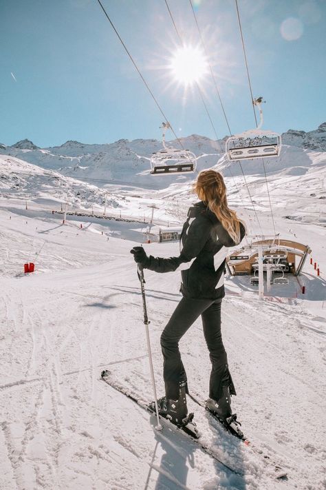 Ski Photography, Skiing Photography, Mode Au Ski, Ski Pics, Ski Pictures, Skiing Aesthetic, Ski Aesthetic, Snow Photoshoot, Leonie Hanne