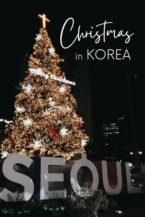 I just moved to Korea at the end of November… There are soooooo many new impressions, so much to organise, university has started and I’m basically 8,000km far away from all my loved ones in one of the biggest metropolises in the world. Alone… Somehow it’s normal that I don’t really get into the Christmas mood. But I deliberately tried to change that by researching where to get the full Christmas experience in Seoul. South Korea Christmas, Seoul Christmas, Christmas In Seoul, Christmas Korea, Christmas In Korea, What To Do On Christmas, Seoul Scenery, Korea Christmas, Korean Christmas