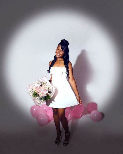 🩷16th birthday pictures 😍🔥‼️ White Mini Dress Photoshoot, Photo Shoot 16 Birthday, Birthday Photoshoot Ideas 17th Birthday, 16 Photoshoot Ideas Birthday, Sweet 16th Photo Shoot Ideas, Sweet 16 Pictures Photoshoot, Birthday Dresses Aesthetic, Outfits For Birthday Photoshoot, 16th Birthday Pictures