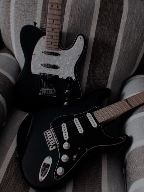 Filler Pics, Guitar Aesthetic, Electric Guitar Design, Guitar Obsession, Cool Electric Guitars, Guitar Collection, Night Vibes, Music Aesthetic, Guitar Design