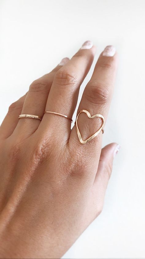 Heart Ring Gold, Rose Gold Heart Ring, Ring Heart Shape, Heart Shape Ring, Open Heart Ring, Friend Rings, Gold Heart Ring, Ring Heart, Heart Shaped Rings