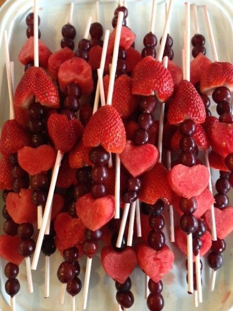 Galentines Brunch, Valentines Party Food, Valentines Brunch, Galentines Day Ideas, Sommer Mad, Valentines Snacks, Valentines Party Decor, Valentines Baby Shower, Galentines Party