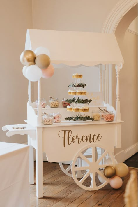 Sweet Cart On Wheels, Desert Cart Ideas, Sweet Cart Decoration Ideas, Treat Cart For Party, Treat Cart Ideas, Dessert Cart Decor, Sweets Cart, Dessert Bar Cart, Diy Dessert Cart With Wheels