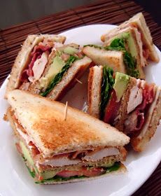 California Chicken Club Sandwich California Club Sandwich, Club Sandwich Chicken, California Chicken, Club Sandwich Recipes, Plats Healthy, Chicken Club, Sandwiches And Wraps, Club Sandwich, Think Food