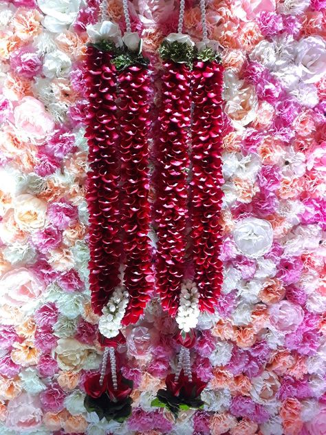 Rose Petals Garland, Petals Garland, Venue Decor, Garland Wedding, Flower Phone Wallpaper, Best Day Ever, Wedding Looks, Rose Petals, Decor Styles