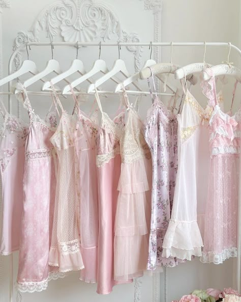 Bridgerton Party, Sophia Coppola, Pretty Pink Princess, Princess Core, Gyaru Fashion, Night Dresses, Pink Girly Things, Lily Rose Depp, Princess Aesthetic