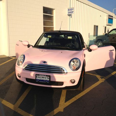 pink mini cooper. :) future car! :) fit for a princess. Pink Mini Cooper, Pink Mini Coopers, As Aesthetic, Pink Cars, Chip Foose, Mini Copper, Mini Coopers, Girly Car, Nissan 240sx