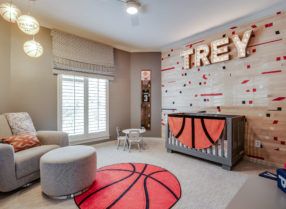 Sports Theme Nursery, Toddler Boy Room Themes, Basketball Nursery, Boys Basketball Bedroom, Basketball Themed Bedroom, Den Interiors, Basketball Theme Room, Baby Boy Room Ideas, Jam Room