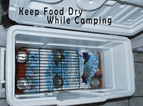 Camp tip. I always hate digging in the cold water and pulling out bags with water and soggy food.- perfect for our frequent road trips! Kangoo Camper, Handy Gadgets, Hiking Ideas, Camping 101, Transitional Furniture, Camping Organization, Camping Style, Cooling Racks, Rv Ideas