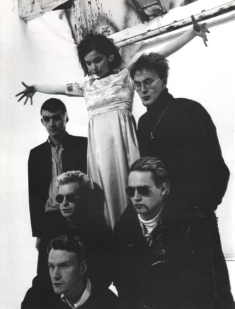 The Sugarcubes. ♥︎♡♥︎ Photo Aparat, Young Elton John, John Cooper Clarke, The Gaslight Anthem, The Sugarcubes, Gaslight Anthem, Gorillaz Art, Aphex Twin, Classic Rock And Roll