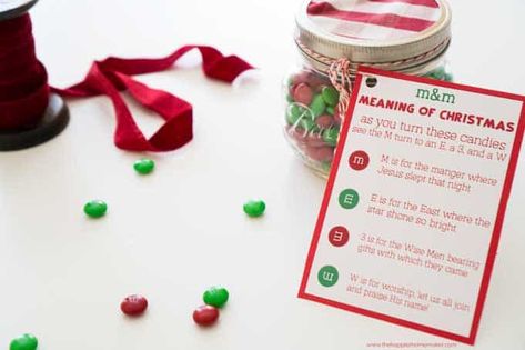 M&M Christmas Poem Printable & Gift - The Happier Homemaker M M Christmas Poem, Christmas Gift Poem, Christmas Poem, Edible Christmas Gifts, Kid Christmas, Homemade Holiday Gifts, Christmas Neighbor, Easter Gift Tag, Neighbor Christmas Gifts