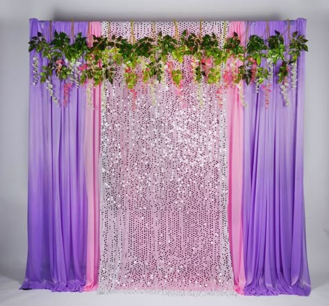 Bolo Rapunzel, Backdrop Flowers, Puja Decor, Tangled Birthday Party, Rapunzel Birthday Party, Rapunzel Birthday, Tangled Birthday, Rapunzel Party, Tangled Party