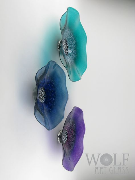 Blown Glass Wall Art, Wolf Craft, Glass Wall Sculpture, Glass Casting, Wall Art Flowers, Hand Blown Glass Art, City Club, Beach Room, Blown Glass Art