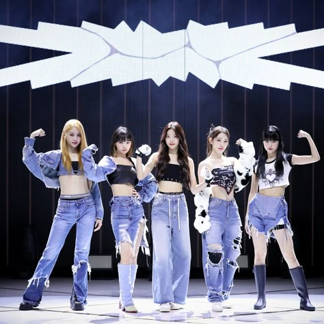 Kpop Dispatch, Concert Outfit Ideas Kpop, Outfit Ideas Kpop, Denim Dress Outfit, Lesserafim Eunchae, Concert Outfit Summer, Kpop Concert Outfit, Concert Outfit Ideas, Denim Skirt Outfits