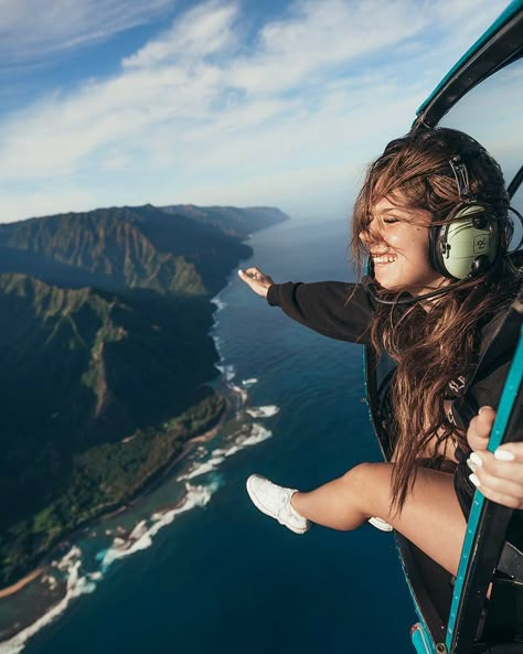 Helicopter Ride, Adventure Aesthetic, Photos Tumblr, Trik Fotografi, Summer Bucket Lists, My Dream Life, Vision Board 2023, Summer Bucket, Beautiful Places To Travel