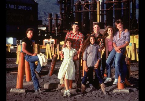 The cast of Footloose, 1984 Footloose Outfits, Footloose Musical, Footloose 1984, Kenny Loggins Footloose, Footloose Movie, Sunday Shoes, Dianne Wiest, Kenny Loggins, Casual Attire For Women