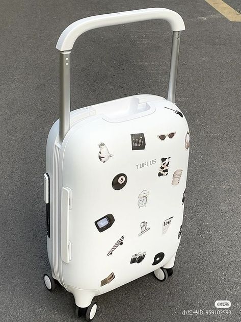 Suitcase Aesthetic Stickers, Cute Luggage Aesthetic, Koper Traveling Aesthetic, Koper Aesthetic, Suitcases Aesthetic, Suitcase Aesthetic, Luggage Sets Cute, Luggage Aesthetic, Cute Suitcase