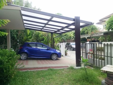 Carport Attached to House: 22 Ideas to Create a More Stylish Exterior – JimenezPhoto Mid Century Carport, Car Port Ideas, Carport Makeover, Carport Addition, Parking Ideas, Shed Roof Design, Carport Design, Car Porch Design, Building A Carport