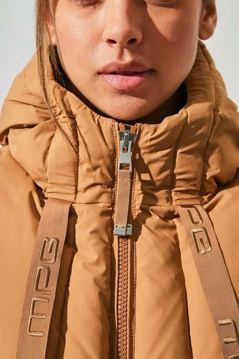 Stratosphere Down Filled Slouchy Puffer Jacket - XLarge / Dark Caramel Fashion Sketches Men, Dark Caramel, Spring Hiking, Diy Vetement, Ski Fashion, Trim Jacket, Woven Jacket, Puffy Jacket, Jacket Parka