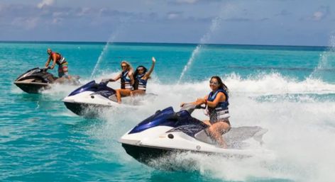 Mask Draw, Ski Outfits For Women, Mode Au Ski, Bermuda Travel, Ski Pictures, Jet Skies, Jet Skiing, Visit Maldives, Jet Skis