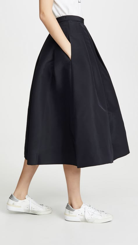 Allover Box Pleats Skirt Box Pleats Skirt, Midi Rock Outfit, A Line Skirt Outfits, Pleats Skirt, Midi Skirt Outfit, Box Pleat Skirt, Rock Outfit, Retro Pin Up, Black Midi Skirt