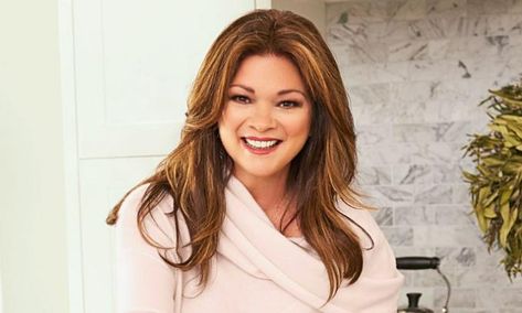 Valerie Bertinelli Valerie Bertinelli Young, Kids Baking Championship, Touched By An Angel, Celebrity Bodies, Valerie Bertinelli, Best Actress Award, Eddie Van Halen, Celebrity Biographies, Famous Americans