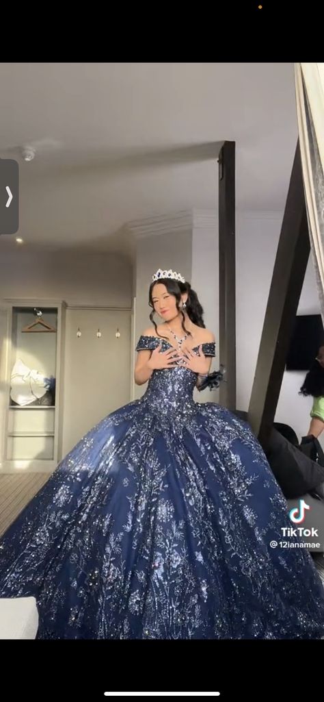 Chambalans Outfits Quince Blue, Quinceanera Under The Stars Theme, Navy Blue Quinceanera Dress, Celestial Quinceanera Dress, Quinceanera Dresses Silver, Royal Blue Quinceanera Dresses Silver, Quince Dress Navy Blue, Navy Blue And White Quinceanera Dresses, Midnight Quinceanera Dresses