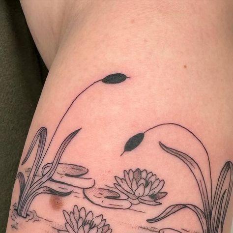 Lotus Flower Lilly Pad Tattoo, River Lily Tattoo, Pond Tattoo Sleeve, Water Lily Pad Tattoo, Lotus Lily Pad Tattoo, Lotus Pond Tattoo, Lily Pad Tattoo Simple, Lilly Pad Tattoo Ideas, Lily Pads Tattoo