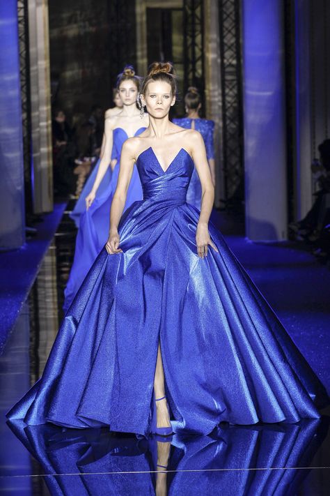 See the complete Zuhair Murad Spring 2017 Couture collection. Zuhair Murad Haute Couture, Full Blue, Paris Couture, Spring Couture, Blue Gown, Zuhair Murad, Couture Gowns, Designer Gowns, Gorgeous Gowns