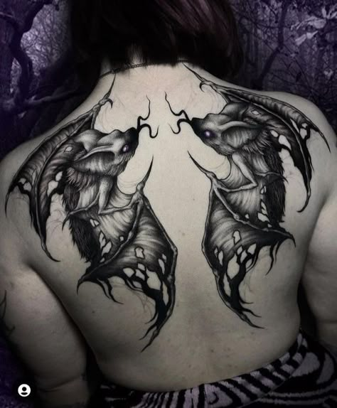 Creepy Back Tattoos, Goth Wings Tattoo, Spooky Spine Tattoo, Back Tattoo Goth, Bat Wings Back Tattoo, Gothic Back Tattoos For Women, Gothic Sleeve Tattoos For Women, Goth Underboob Tattoo, Gothic Stomach Tattoo