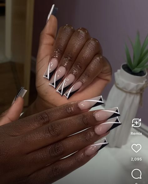 Side French Tip Nails, Medium French Tip Nails, Unique French Tip Nails Design, Side French Nails, Nails With His Initials, Vacay Nails, White Stiletto Nails, Bday Wishes, Chrome Nail Art