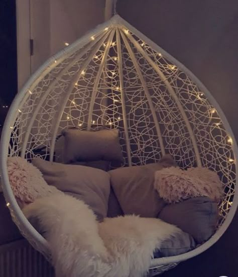 Comfy Hanging Chair, Hanging Bean Bag Chair, Reading Hanging Chair, Cute Hanging Chairs For Bedrooms, Chairs For Room Bedrooms, Cool Hanging Chairs, Chill Room Ideas Lounges Cozy, Hanging Chair Decor Ideas, Hanging Chair Book Nook