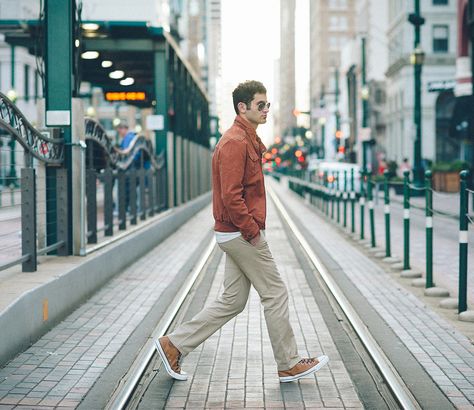 man man style man fashion man body man beautiful beautiful man man photography Outfit Herren, 90s Fashion Models, School Outfits Comfy, Beige Hose, Summer School Outfits, Black Wardrobe, Style Rules, Date Outfit Casual, 90s Fashion Outfits