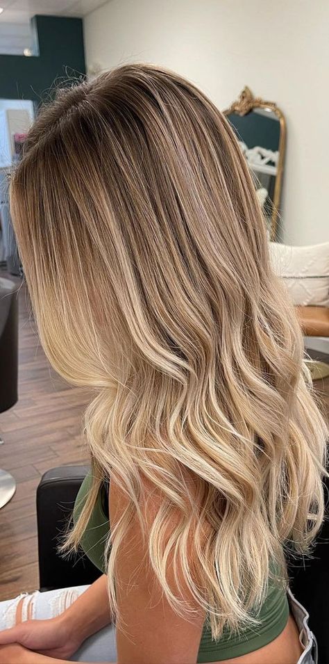 Hair Highlights For Brown Hair Blonde, Creamy Blonde Shadow Root, Brown Hair Into Blonde, Highlight For Dirty Blonde Hair, Blonde Hair With Light Brown Highlights, Honey Blonde Balayage On Brown Hair, Brown Into Blonde Hair, Brown Root Blonde Hair, Hair Highlights For Dirty Blonde Hair