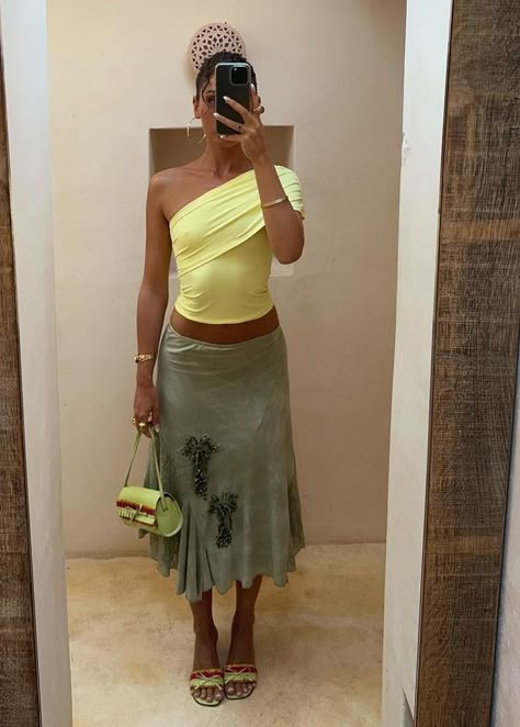 Thailand Outfit, Downtown Outfits, Nashville Outfits, Europe Outfits, 90s Fashion Outfits, Stockholm Fashion, Mode Inspo, Fashion Killa, Holiday Outfits