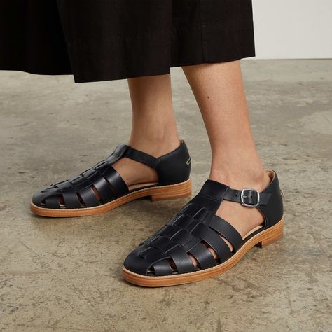 The Leather Fisherman Sandal Dark Charcoal – Everlane Fisherman Sandals Outfit, Fisherman Sandals Women, Sandals Outfit, Fisherman Sandals, Caged Sandals, Clarks Women's, Black Leather Sandals, Socks And Sandals, Sandals For Women