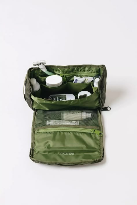 dopp kit Travel Necessities, Travel Essentials List, Travel Must Haves, What In My Bag, Dopp Kit, Travel Kit, Recycled Bottles, Travel Kits, Travel Organization