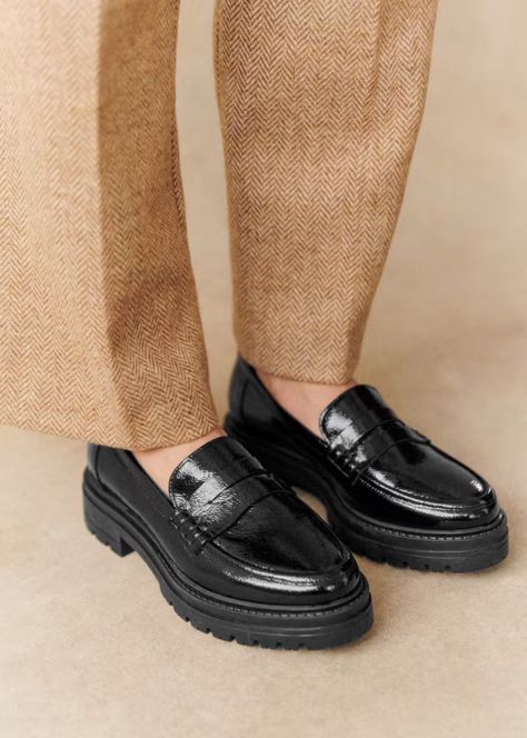 Albane Loafers - Patent Black - Patent cowide leather - Sézane Loafer Fits, Santa Barbara House, Pregnancy Fits, 2024 Outfits, Paris Outfits, Fall Inspo, Soft Autumn, Black Loafers, Sheep Leather