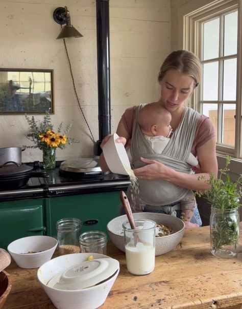 Not Perfect Linen Outfits, Farm Mother Aesthetic, Parent Life Aesthetic, Stay At Home Mom Aesthetic Farm, Baking Recipes Without Flour, Farm Mom Aesthetic, Homestead Astethic, Pregnant Cottagecore, Farm Family Aesthetic