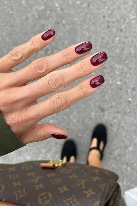 Best Fall Nail Colors of 2023, fall nails 2023, fall nail trends, fall nail color trends, green nails, brown nails, emerald nails, gold nails, plum nails, red nails, white nails, latte nails, Plum Nails | Best Fall Nail Colors of 2023 Smink Inspiration, Her Nails, Makijaż Smokey Eye, Red Nail, Minimalist Nails, Classy Nails, Funky Nails, Chic Nails, 가을 패션