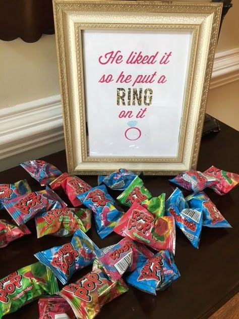 Ring Pop party favors--He Put A Ring On It!! #engagementparty #bridalshower #wedding #partyfavor Music Party Favors, Backyard Engagement Parties, Engagement Party Ideas, Engagement Party Diy, Engagement Party Planning, Engagement Party Favors, Bachelorette Party Planning, Bridal Bachelorette Party, Wedding Favors Cheap