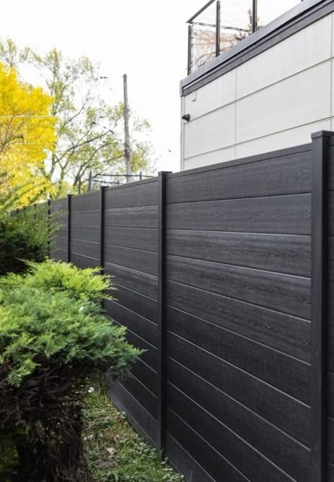 Gallery - Greenwood Composite Fence & Gate Company Modern Fence And Gate Design, Black Fence Gate, Composite Fence Ideas, Black Wood Fence, Lakehouse Remodel, Backyard Fencing, Fence And Gate, Fence Wall Design, Composite Fencing